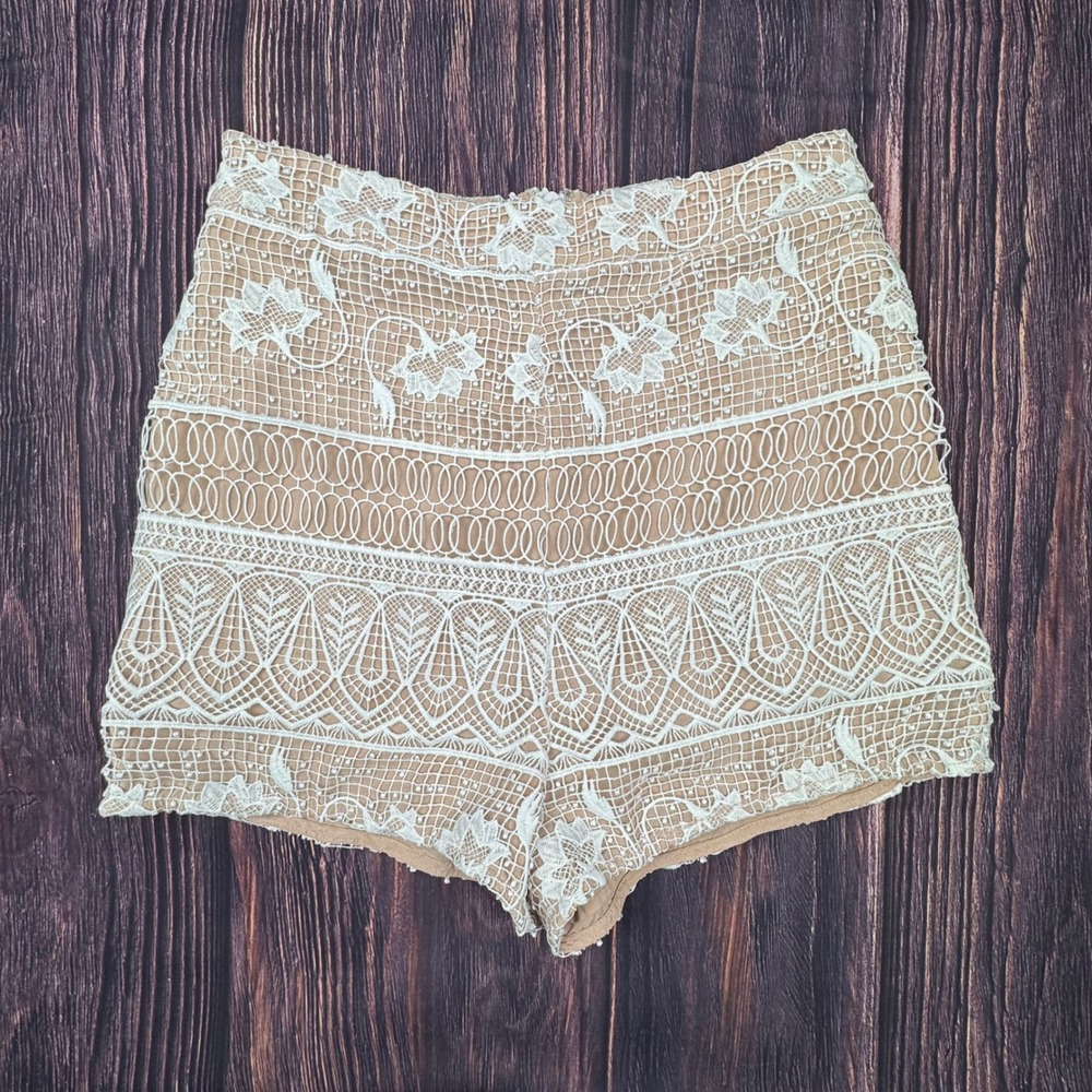TJD Crochet Lace Shorts XS White Tan Boho High Waisted Festival Summer Chic